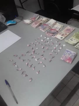 Desbaratan kiosco de droga en Chimbas: madre e hija fueron detenidas con cocaína Desbaratan kiosco de droga en Chimbas: madre e hija fueron detenidas con cocaína