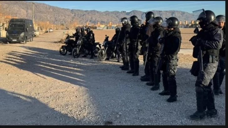 Desbaratan banda delictiva y recuperan decenas de elementos robados Desbaratan banda delictiva y recuperan decenas de elementos robados