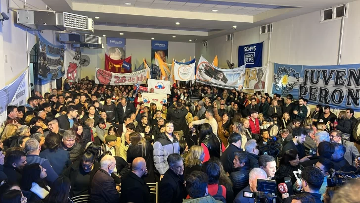 El PJ sanjuanino oficializó el frente “Fuerza San Juan” con todos sus dirigentes El PJ sanjuanino oficializó el frente “Fuerza San Juan” con todos sus dirigentes