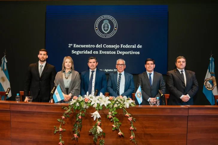 Orrego encabezó la apertura del Encuentro de Seguridad en Eventos Deportivos realizado en San Juan Orrego encabezó la apertura del Encuentro de Seguridad en Eventos Deportivos realizado en San Juan