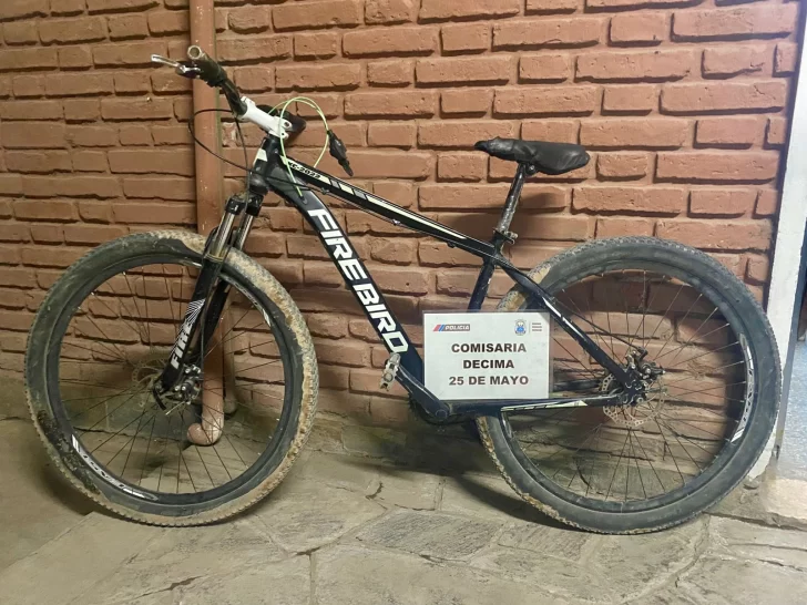 Hallaron una bicicleta que había sido robada a una mujer, el ladrón se dio a la fuga Hallaron una bicicleta que había sido robada a una mujer, el ladrón se dio a la fuga