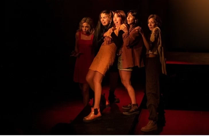 “Abrazadas en el abismo”, de Marcelo Olivero, se repone en la Sala Auditórium