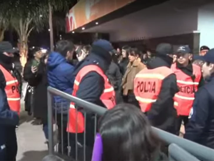 El autor de la amenaza de bomba en el show de Lali, no irá a prisión y pagará una multa de $10 mil El autor de la amenaza de bomba en el show de Lali, no irá a prisión y pagará una multa de $10 mil