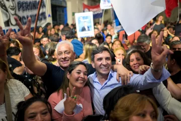 Con la reaparición de Uñac, el PJ lanzó su lista de cara a octubre Con la reaparición de Uñac, el PJ lanzó su lista de cara a octubre