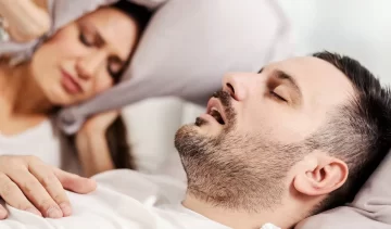 Apnea social: el trastorno del sueño que empeora los fines de semana y no permite un buen descanso