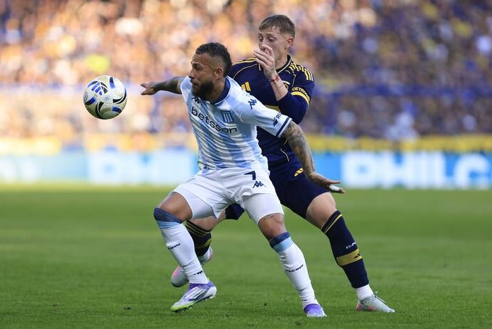 Boca empató de manera agónica con Racing en la Bombonera y extendió su racha sin victorias Boca empató de manera agónica con Racing en la Bombonera y extendió su racha sin victorias