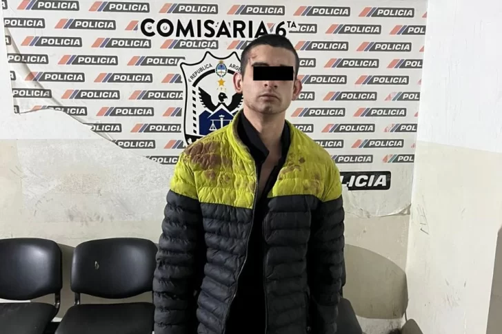 Vecinos atraparon a un ladrón tras robar en una casa y lo entregaron a la Policía