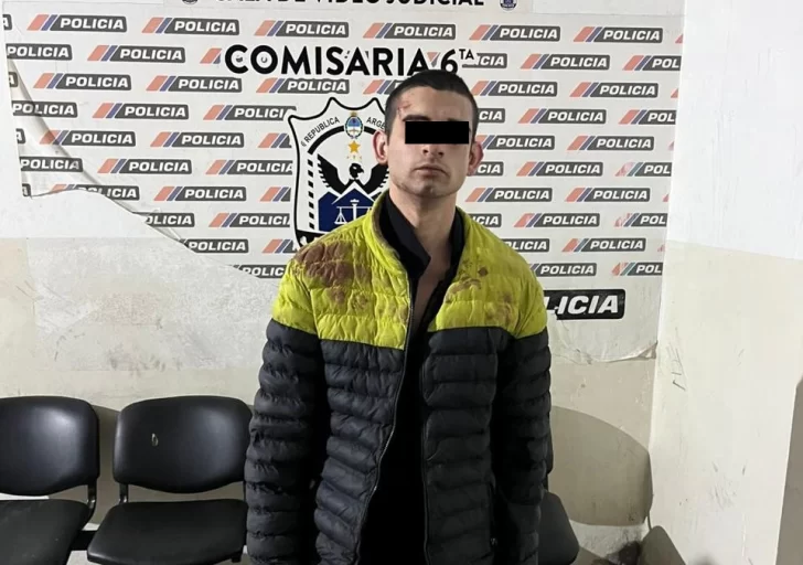 Vecinos atraparon a un ladrón tras robar en una casa y lo entregaron a la Policía