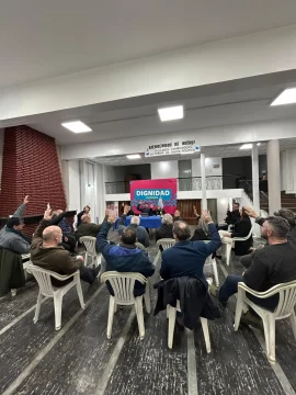 La convención de Dignidad Ciudadana aprobó la continuidad dentro del frente oficialista La convención de Dignidad Ciudadana aprobó la continuidad dentro del frente oficialista