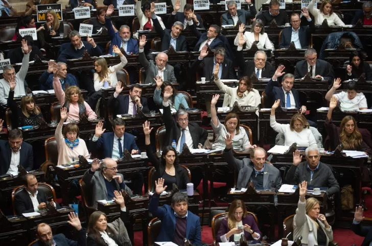Día adverso para el Gobierno en el Congreso: Diputados aprobó la emergencia pediátrica y más fondos para el Garrahan Día adverso para el Gobierno en el Congreso: Diputados aprobó la emergencia pediátrica y más fondos para el Garrahan