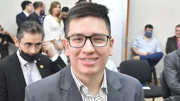 Expulsaron por unanimidad al concejal salteño de LLA acusado de exigirle sexo a una militante a cambio de plata Expulsaron por unanimidad al concejal salteño de LLA acusado de exigirle sexo a una militante a cambio de plata