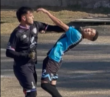 Durísima sanción a Marquesado tras la batalla campal ante Peñarol: penas de 1 y 2 años de suspensión Durísima sanción a Marquesado tras la batalla campal ante Peñarol: penas de 1 y 2 años de suspensión