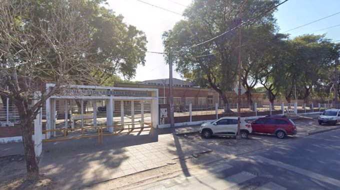 Cuatro docentes heridos en Entre Ríos por una batalla campal entre alumnas Cuatro docentes heridos en Entre Ríos por una batalla campal entre alumnas