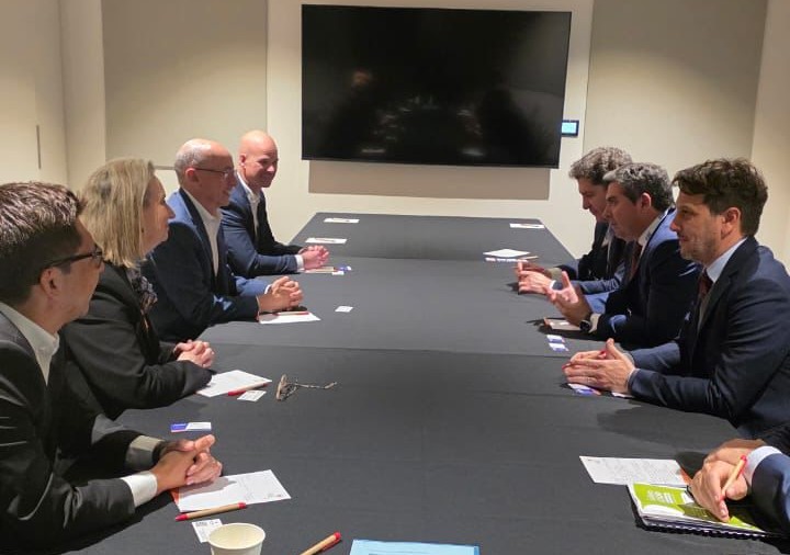 Orrego tuvo reuniones con un pool de compañías que juegan fuerte en el sector minero Orrego tuvo reuniones con un pool de compañías que juegan fuerte en el sector minero