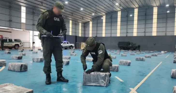 Misiones: por una mochila con tres kilos de drogas, descubrieron un bunker con tres toneladas Misiones: por una mochila con tres kilos de drogas, descubrieron un bunker con tres toneladas