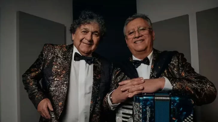 Los Palmeras se presentaron sin Cacho Deicas y aseguraron que “él no está en condiciones mentales” Los Palmeras se presentaron sin Cacho Deicas y aseguraron que “él no está en condiciones mentales”