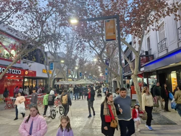 Por mejoras en las ventas, comerciantes extienden promociones hasta el domingo Por mejoras en las ventas, comerciantes extienden promociones hasta el domingo
