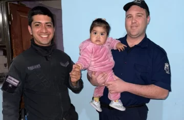 Dos policías le salvaron la vida a una beba de 9 meses en Albardón