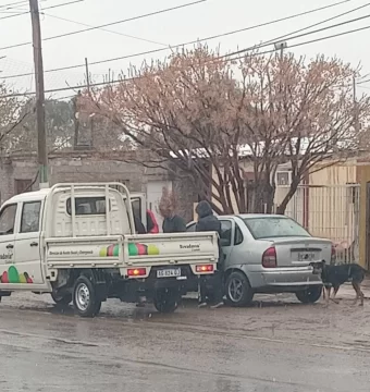 Por el temporal de Santa Rosa, el Municipio de Rivadavia asistió a familias afectadas Por el temporal de Santa Rosa, el Municipio de Rivadavia asistió a familias afectadas