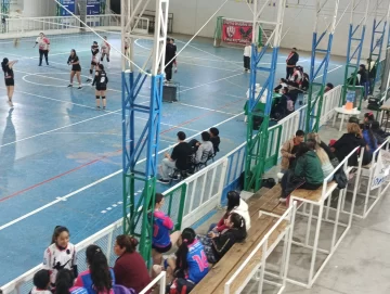 Iglesia expande su menú deportivo con el vóleibol Iglesia expande su menú deportivo con el vóleibol