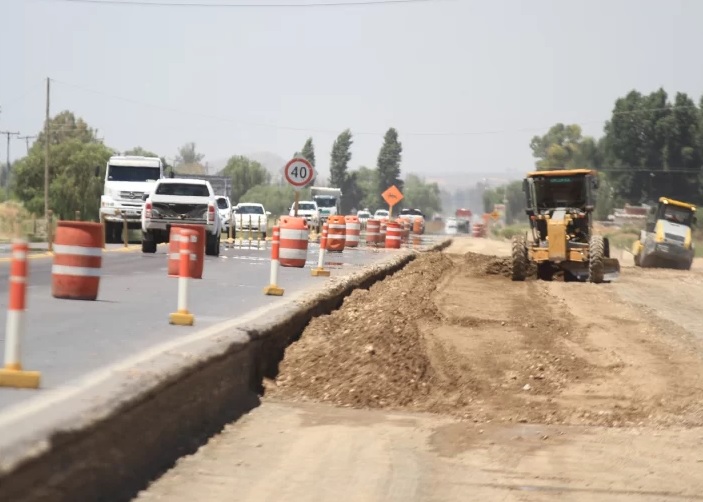 Orrego gestiona con Nación para destrabar la obra de la Ruta 40 a través de una nueva fuente de financiamiento Orrego gestiona con Nación para destrabar la obra de la Ruta 40 a través de una nueva fuente de financiamiento
