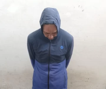 Detuvieron al “Taza” y otro sujeto que portaban cuchillos y estaban a punto de pelear Detuvieron al “Taza” y otro sujeto que portaban cuchillos y estaban a punto de pelear