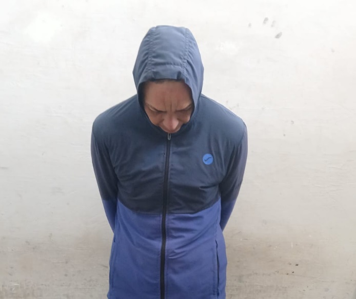 Detuvieron al “Taza” y otro sujeto que portaban cuchillos y estaban a punto de pelear Detuvieron al “Taza” y otro sujeto que portaban cuchillos y estaban a punto de pelear