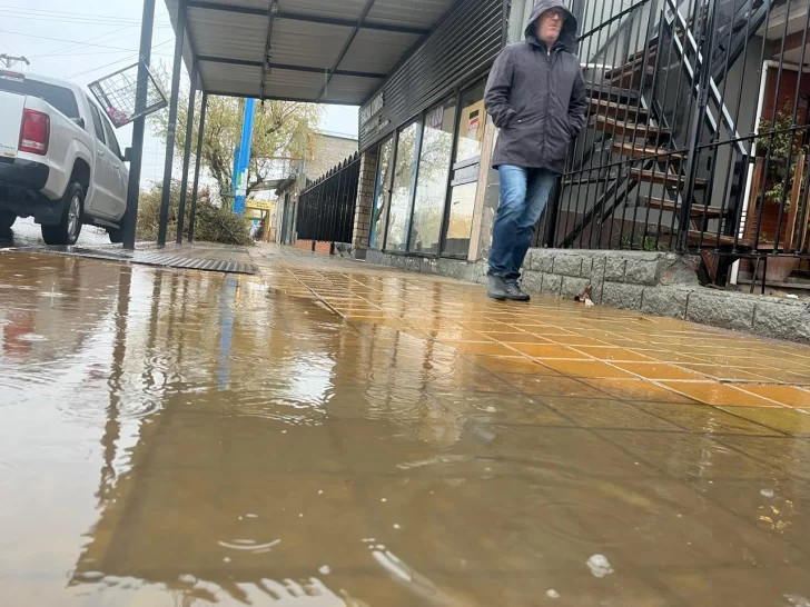 El temporal de Santa Rosa sorprendió con lluvias y memes en San Juan