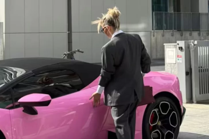 Wanda Nara llenó de grafitis su Lamborghini rosa para promocionar “Tóxica” Wanda Nara llenó de grafitis su Lamborghini rosa para promocionar “Tóxica”