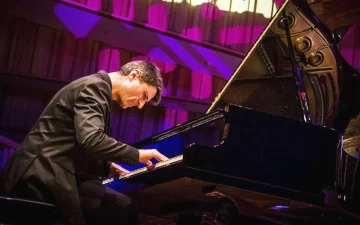 ‘Es asombroso lo que el tango cambia la vida a la gente’