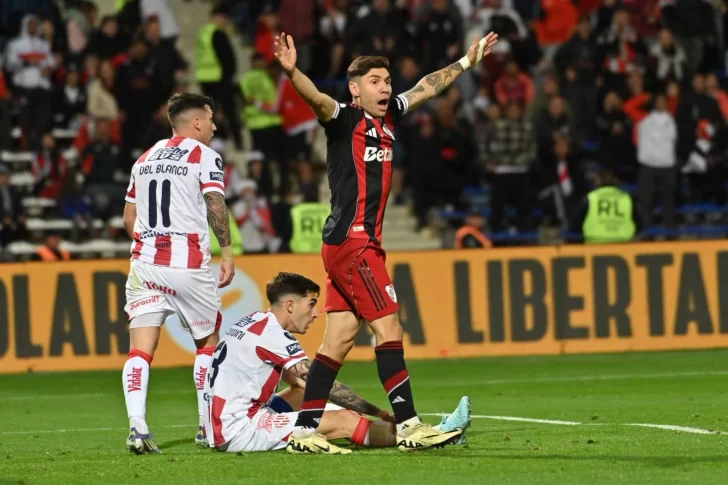 River, de la mano de Armani