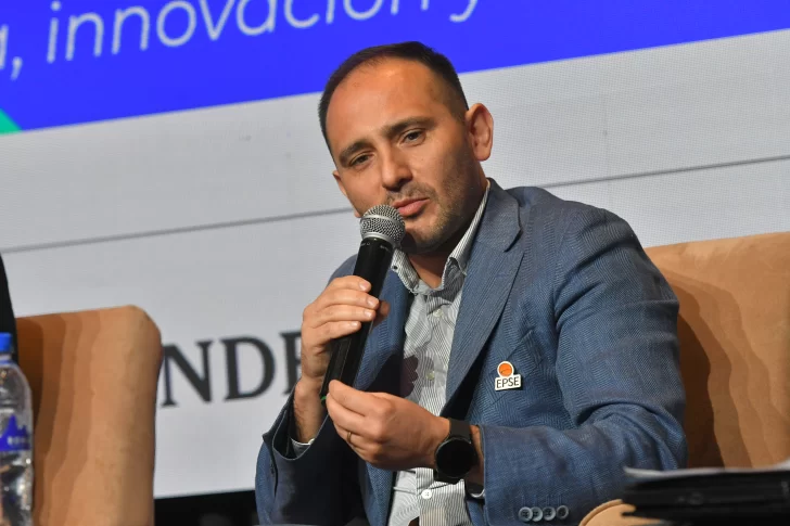 A meses de empezar a producir paneles, el EPSE salió a buscar mercados en Mendoza A meses de empezar a producir paneles, el EPSE salió a buscar mercados en Mendoza