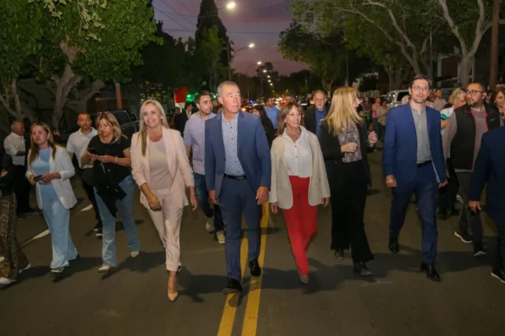 El vicegobernador Fabián Martín y la intendente Susana Laciar inauguraron obras en una calle transitada de la Capital