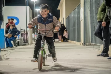 En Pocito inauguraron la segunda etapa del Paseo La Rinconada con nueva iluminación y más seguridad