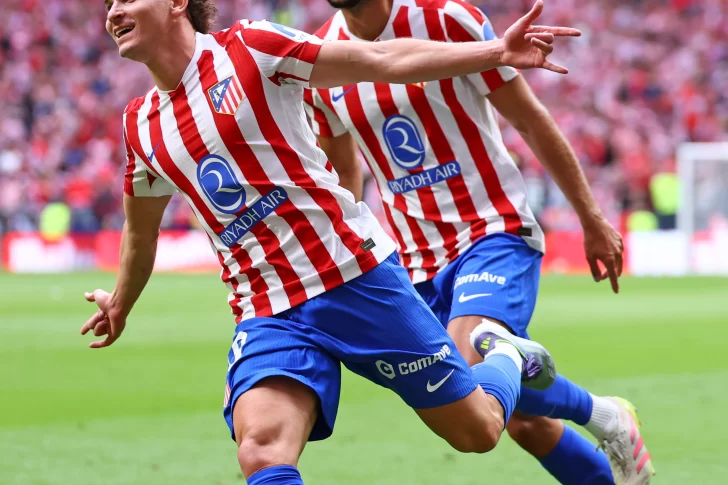 Atlético de Madrid goleó 5-2 al Real Madrid, con dos goles de Julián Álvarez y poca incidencia de Mastantuono