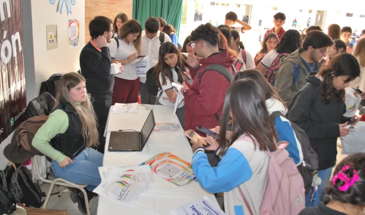 DCC030925-003F07-728x429