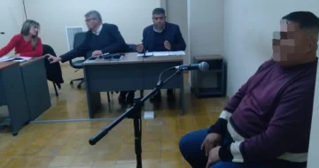 Un cabo de Policía, sospechado de abusar de 2 niñas, busca salir desligado de un caso