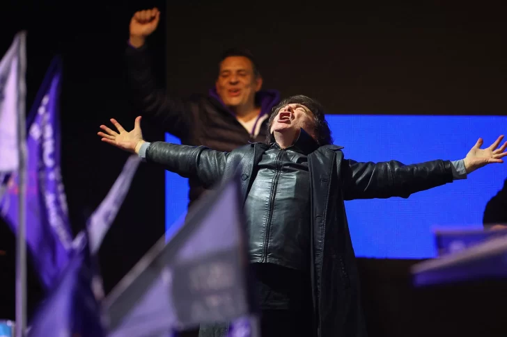 Rotundo respaldo de Milei a su hermana al cerrar la campaña