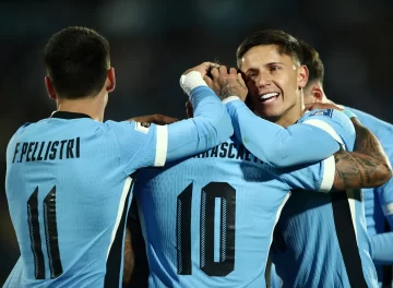 Uruguay y Colombia sacaron sus pasajes