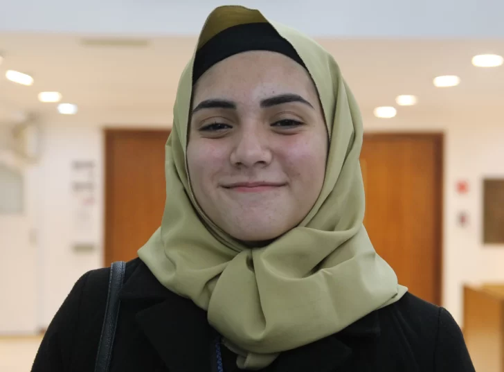 DCC060925-003F06-728x537