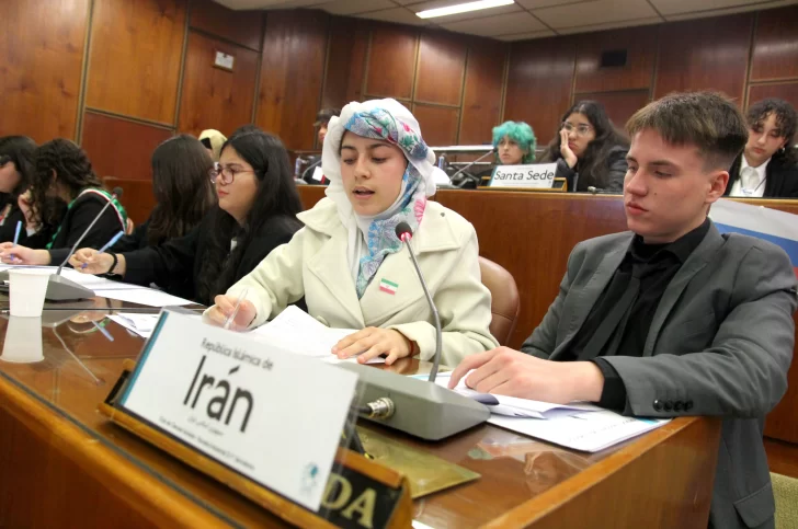 DCC060925-003F10-728x483