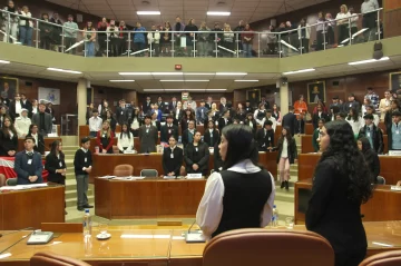 DCC060925-003F11-728x483