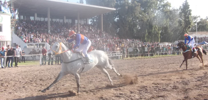 DCC120925-024F01-728x351