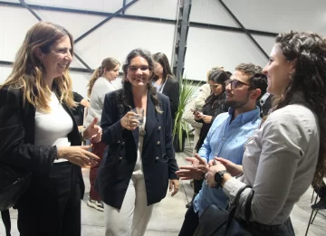 DCC170925-002F07-728x528