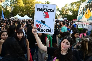 Una megamarcha para exigir la caída de los vetos de Milei