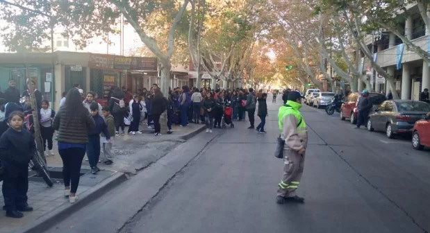 Amenazas de bomba: el Estado demandará por al menos $64 millones