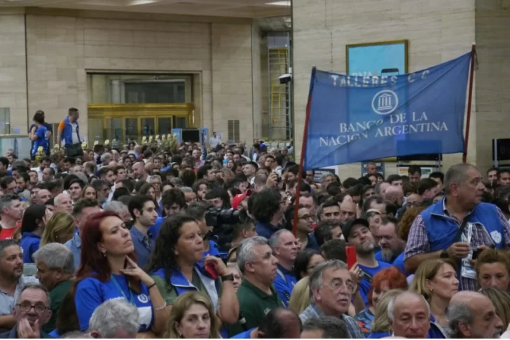 Bono millonario para empleados del Nación