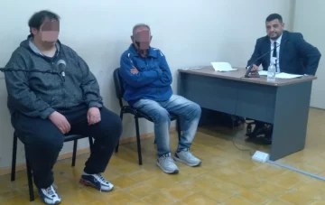 Dijo que su papá la violó y prostituyó, y que su hermano la manoseó, pero no se probó