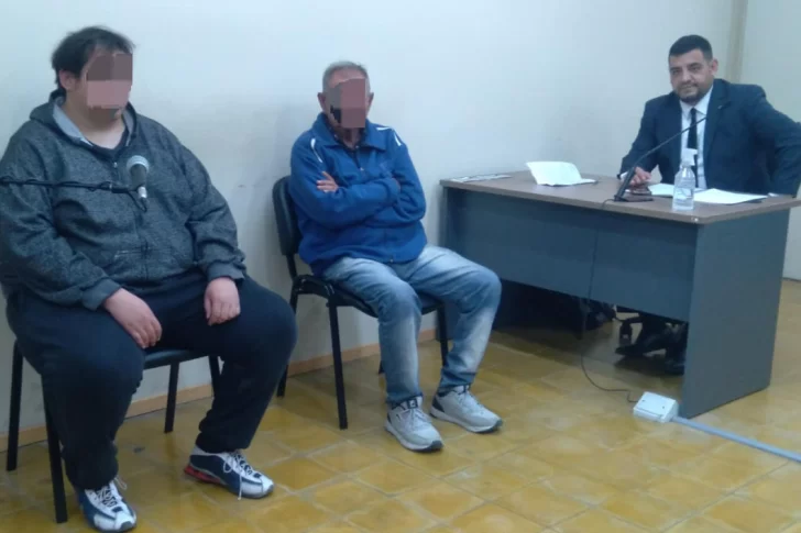 Dijo que su papá la violó y prostituyó, y que su hermano la manoseó, pero no se probó