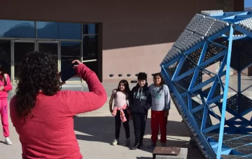 DCC230925-003F06-728x460